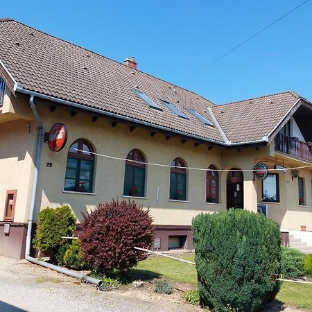 Teke Panzio Bed and Breakfast Körmend Εξωτερικό φωτογραφία